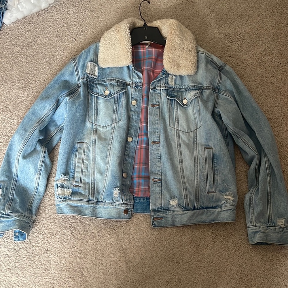 Free People oversized trucker denim jacket with faux fur/Sherpa collar M